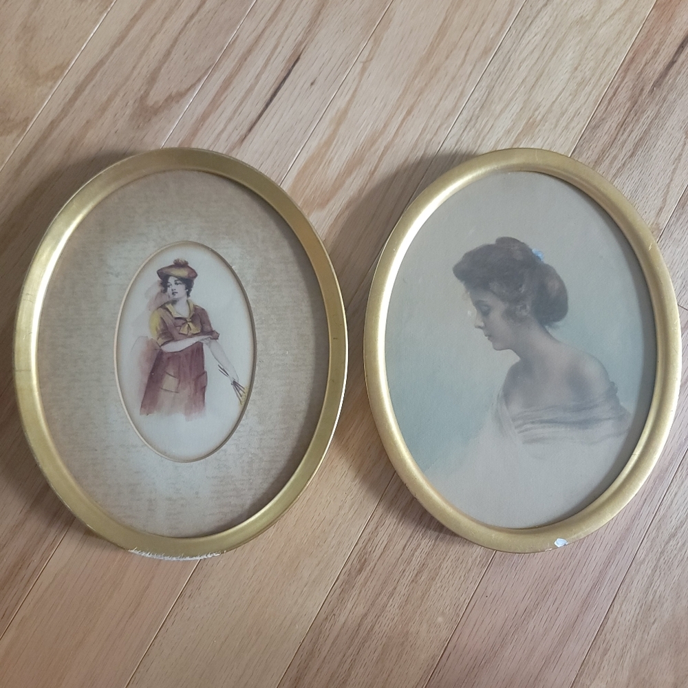 Antique Gold Oval Portrait Wall Art Set